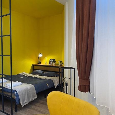 Ora-Prn, Studio Apartment In The City Centre พริสตีนา ภายนอก รูปภาพ